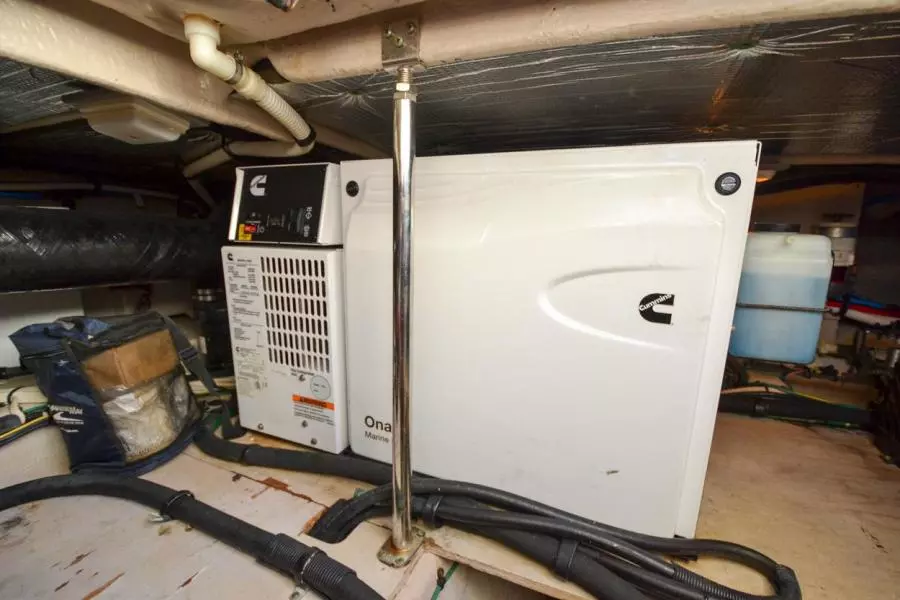 2005 Sea Ray 420 Sedan Bridge
