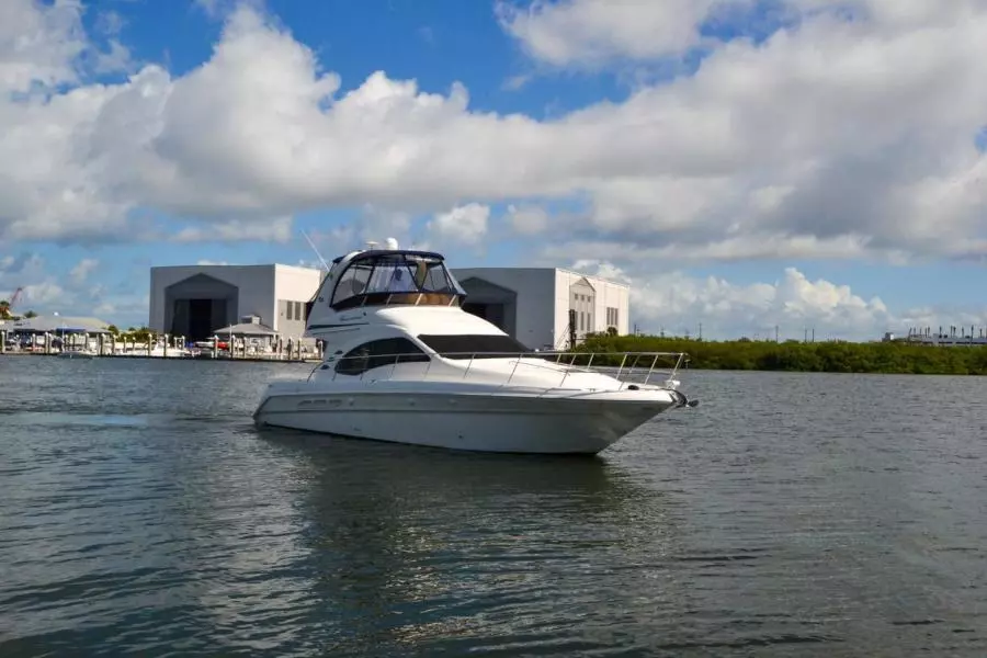 2005 Sea Ray 420 Sedan Bridge
