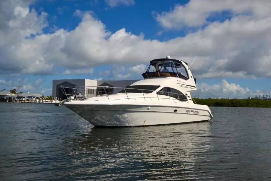 2005 Sea Ray 420 Sedan Bridge