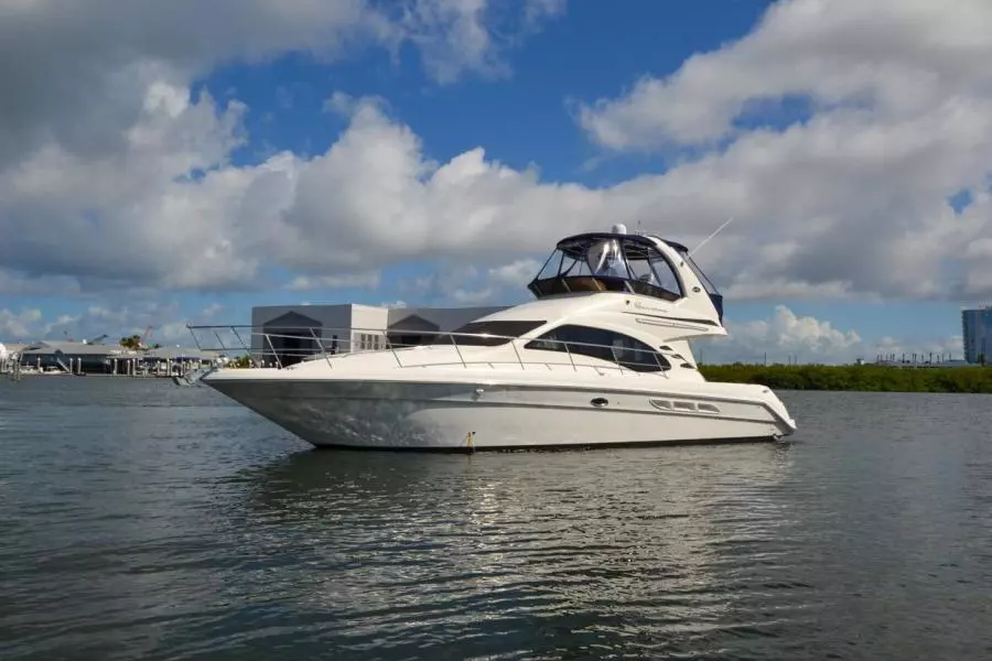 2005 Sea Ray 420 Sedan Bridge