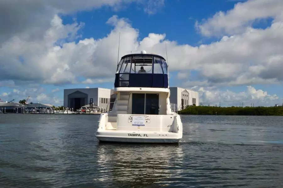 2005 Sea Ray 420 Sedan Bridge