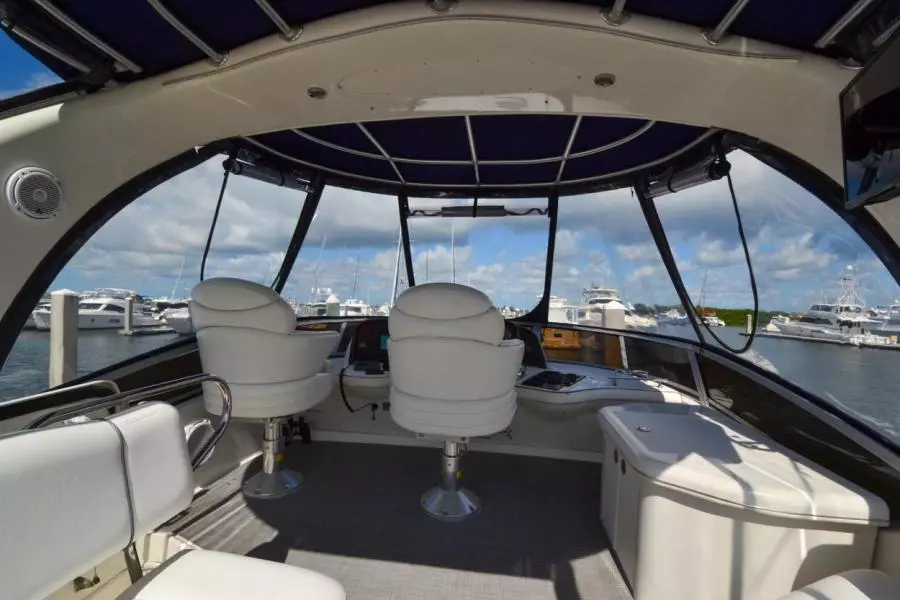 2005 Sea Ray 420 Sedan Bridge