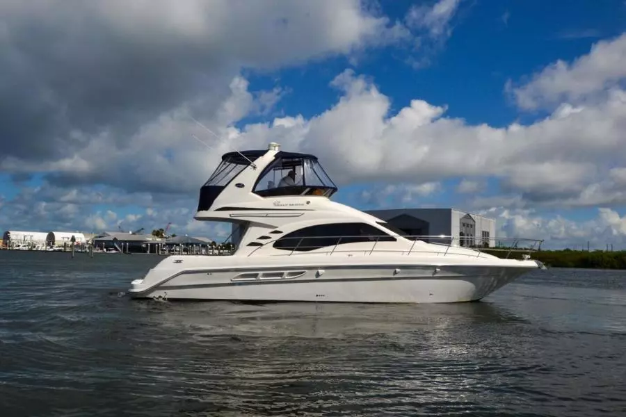 2005 Sea Ray 420 Sedan Bridge