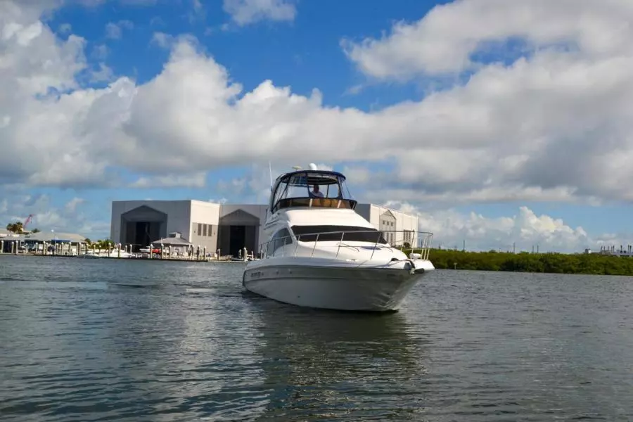 2005 Sea Ray 420 Sedan Bridge