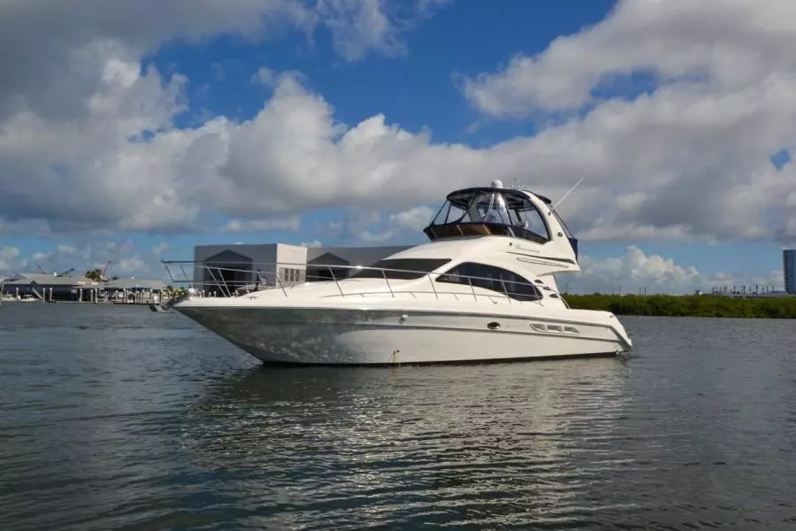 2005 Sea Ray 420 Sedan Bridge