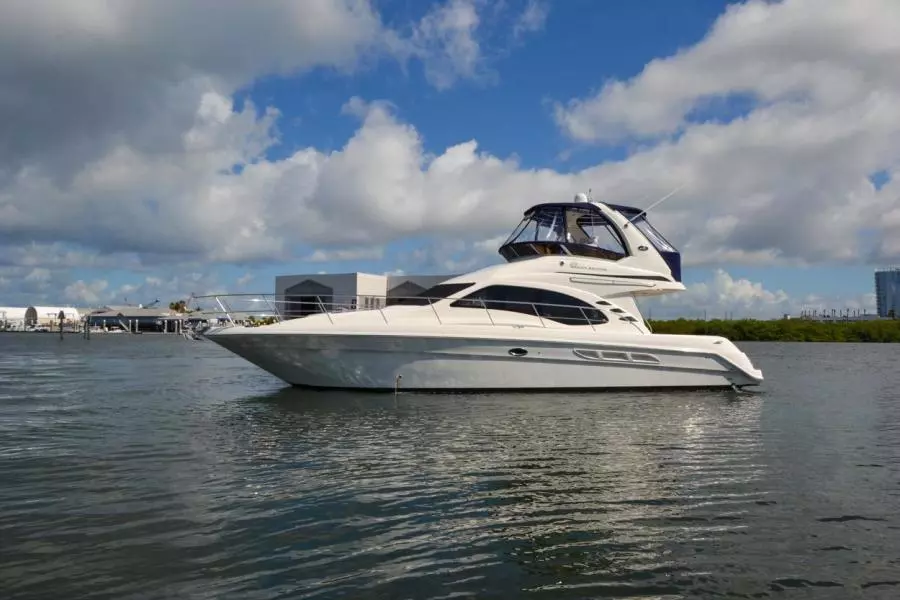 2005 Sea Ray 420 Sedan Bridge