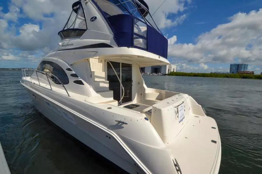 2005 Sea Ray 420 Sedan Bridge