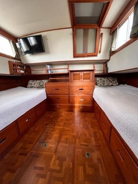 1991 Grand Banks Classic