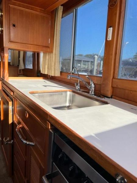 1991 Grand Banks Classic