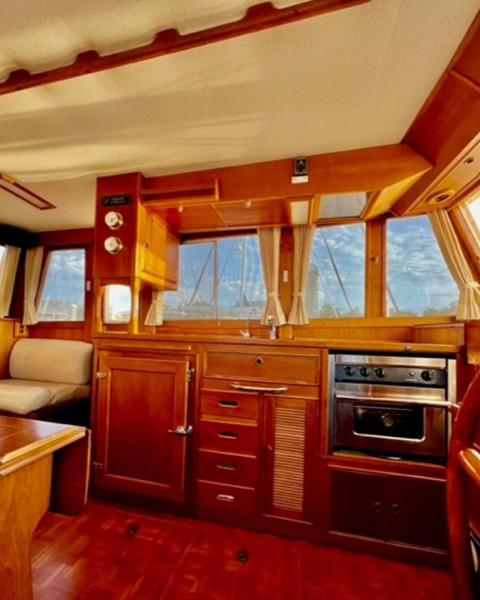 1991 Grand Banks Classic