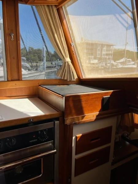 1991 Grand Banks Classic