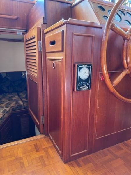 1991 Grand Banks Classic