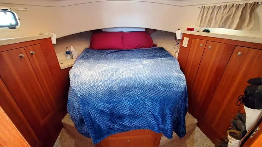 2002 Mainship 390 Trawler