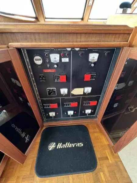 1984 Hatteras 53ED