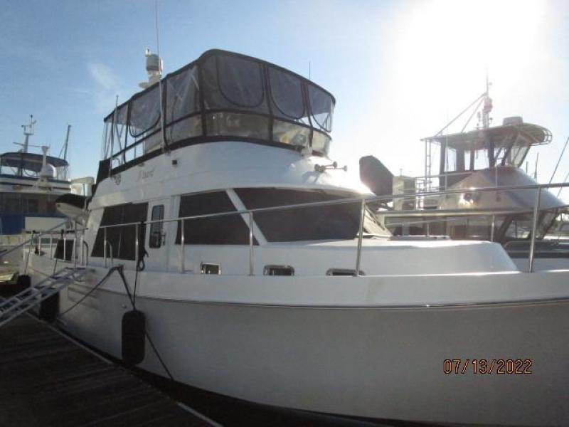48' Ocean Alexander starboard forward profile2