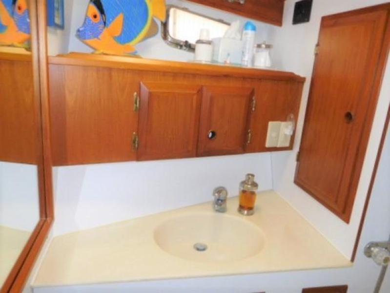 44' DeFever guest stateroom ensuite wash basin