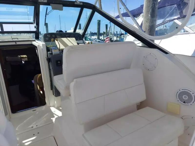 2005 Tiara Yachts 2900 Classic