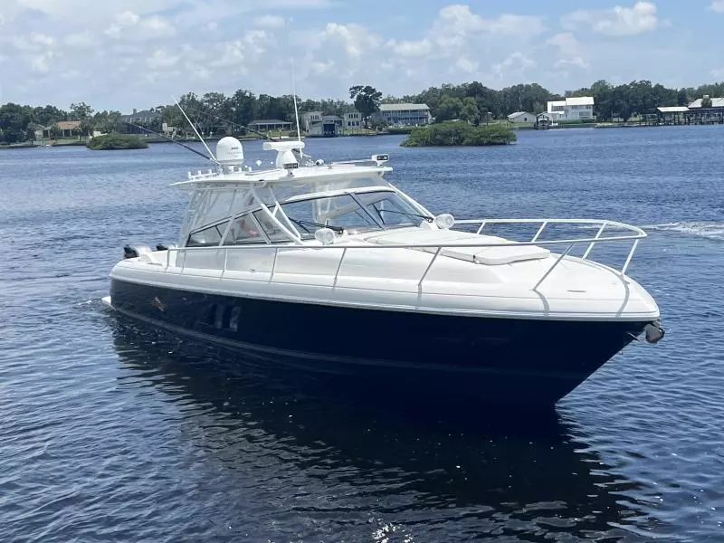 2009 Intrepid 430 Sport Yacht