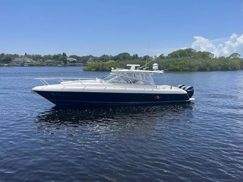 2009 Intrepid 430 Sport Yacht