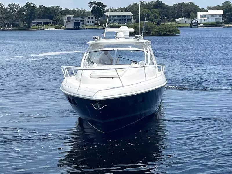 2009 Intrepid 430 Sport Yacht