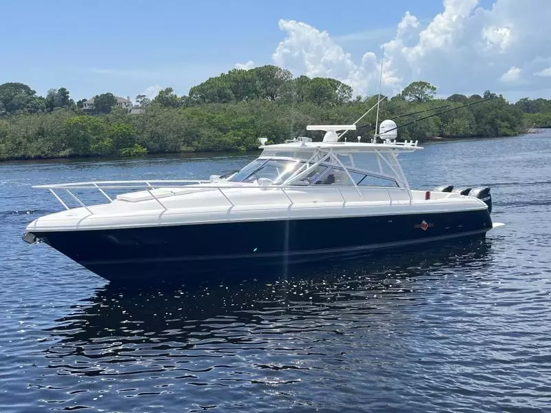2009 Intrepid 430 Sport Yacht