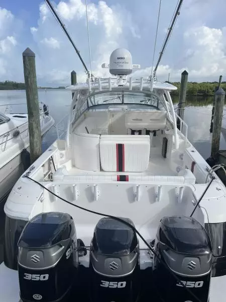 2009 Intrepid 430 Sport Yacht