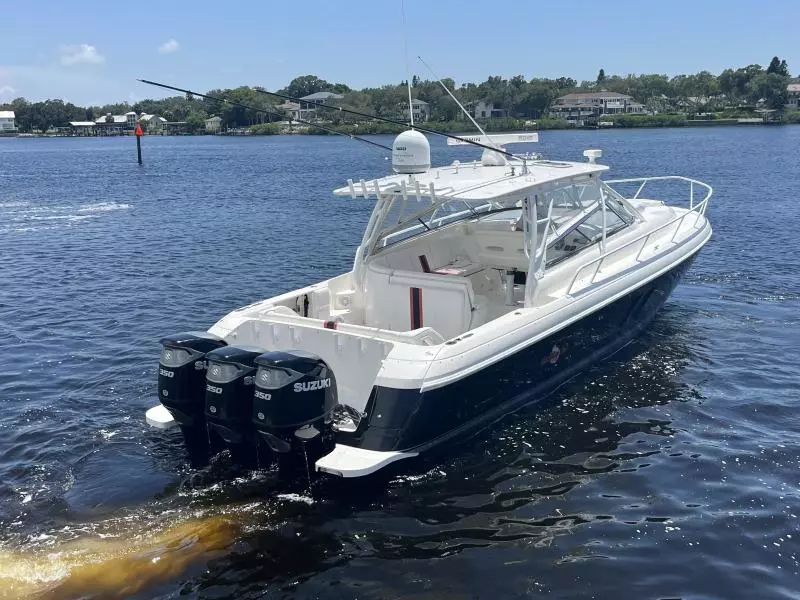 2009 Intrepid 430 Sport Yacht