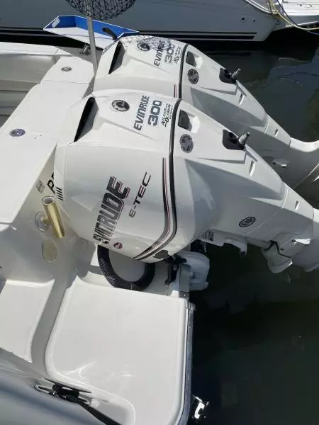 29ft Hydra Sports Yacht For Sale