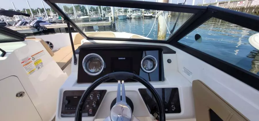 19ft Sea Ray Yacht For Sale