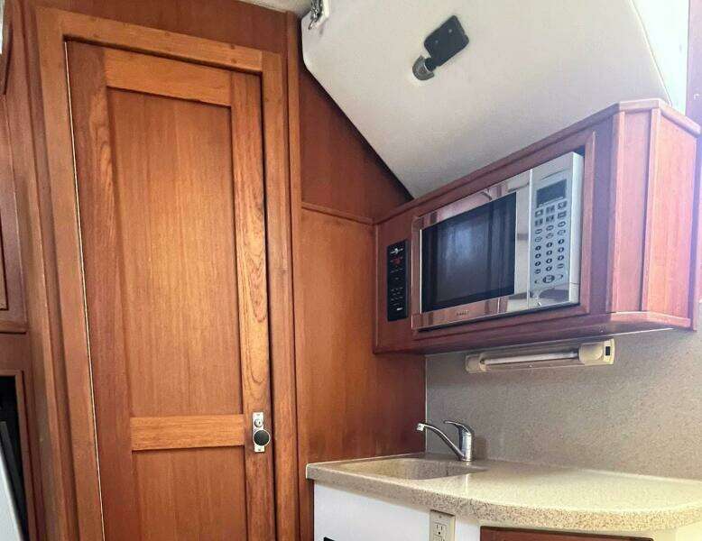 BIG DEAL 31ft Albemarle Yacht For Sale