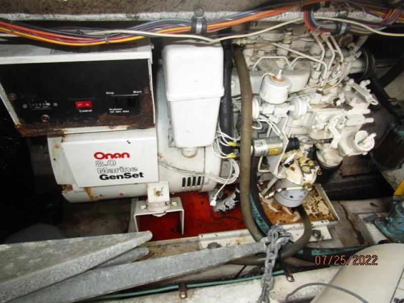 38' Bayliner generator1