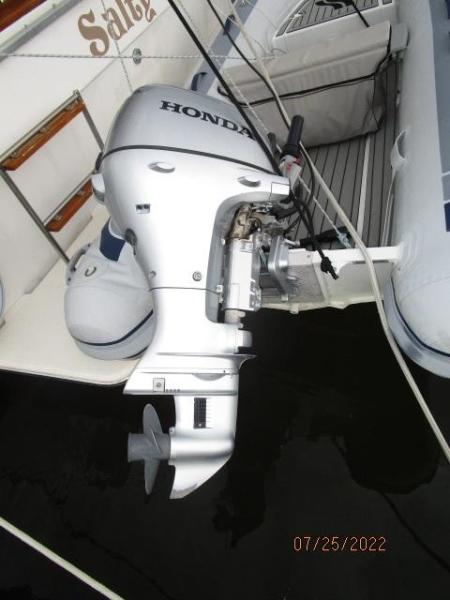 38' Bayliner tender outboard