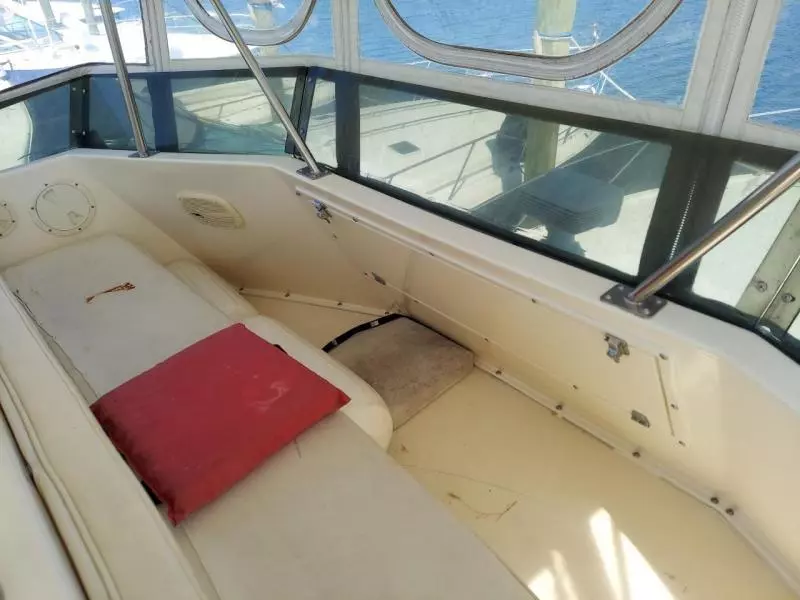 1989 Egg Harbor Sedan Bridge