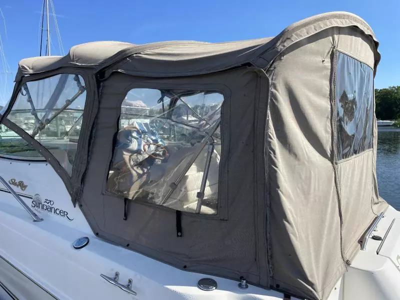 1998 Sea Ray 270 Sundancer