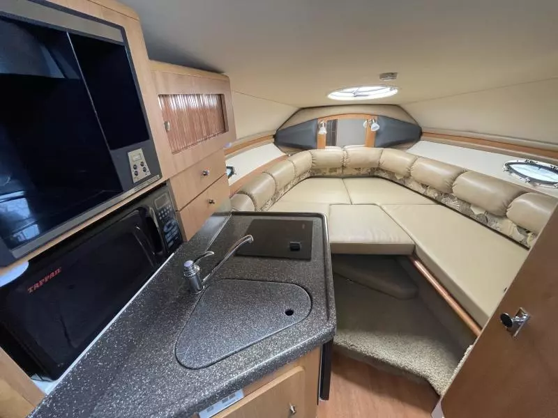 2009 Glastron 259GS