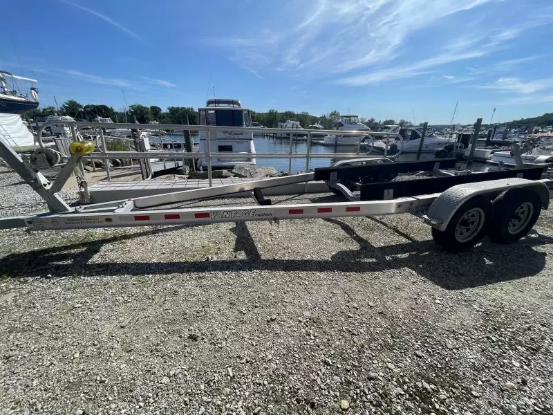 2009 Glastron 259GS
