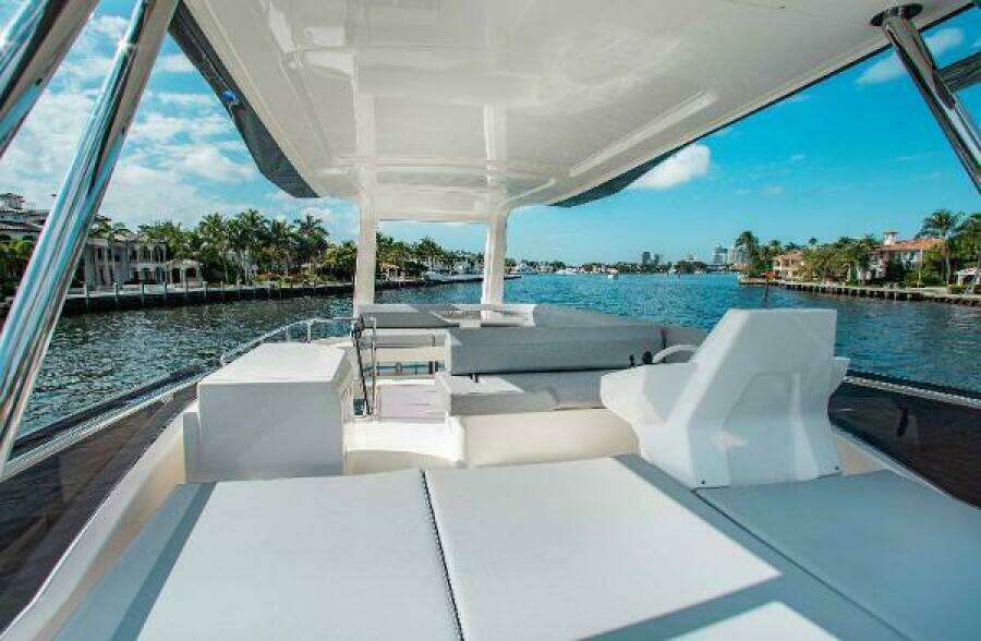 TIME 2 FLY 55ft Ferretti Yachts Yacht For Sale