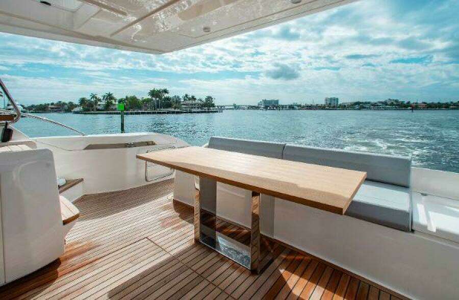 TIME 2 FLY 55ft Ferretti Yachts Yacht For Sale