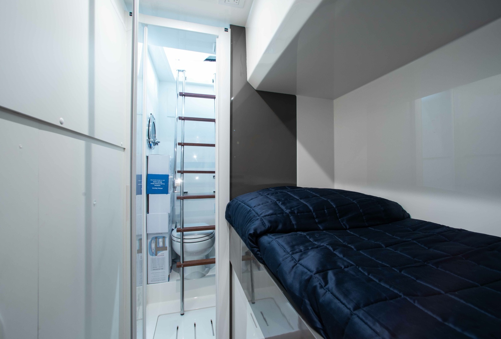 TIME 2 FLY 55ft Ferretti Yachts Yacht For Sale