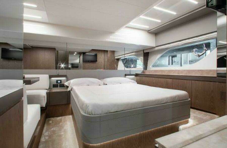 TIME 2 FLY 55ft Ferretti Yachts Yacht For Sale