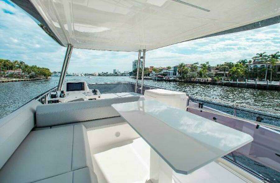 TIME 2 FLY 55ft Ferretti Yachts Yacht For Sale