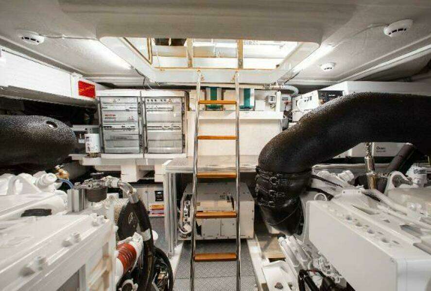 TIME 2 FLY 55ft Ferretti Yachts Yacht For Sale