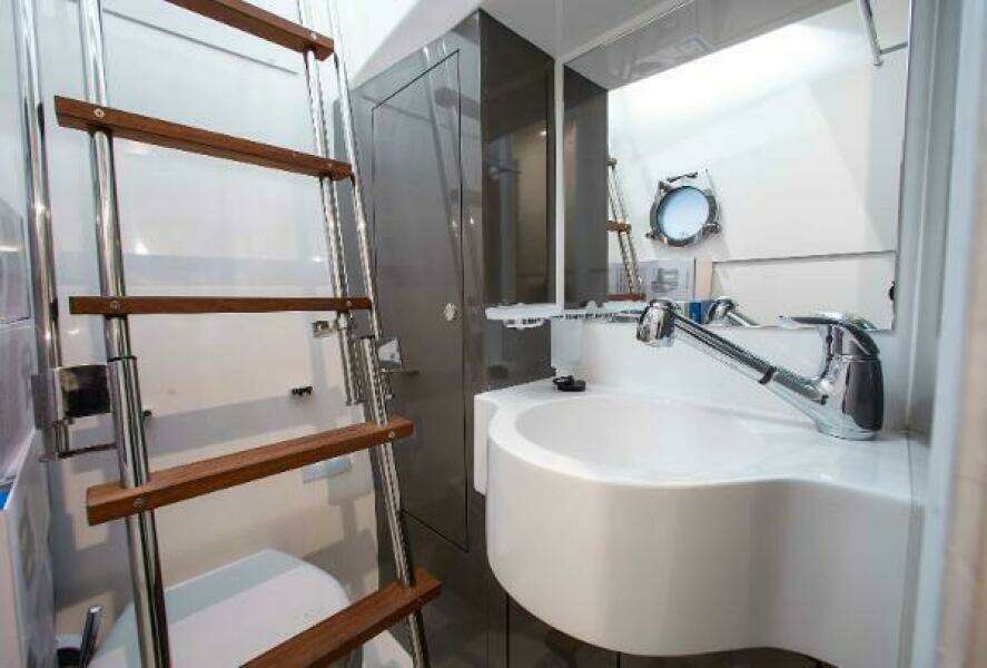 TIME 2 FLY 55ft Ferretti Yachts Yacht For Sale