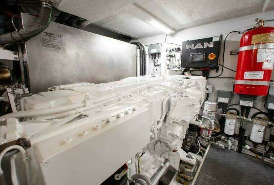 TIME 2 FLY 55ft Ferretti Yachts Yacht For Sale
