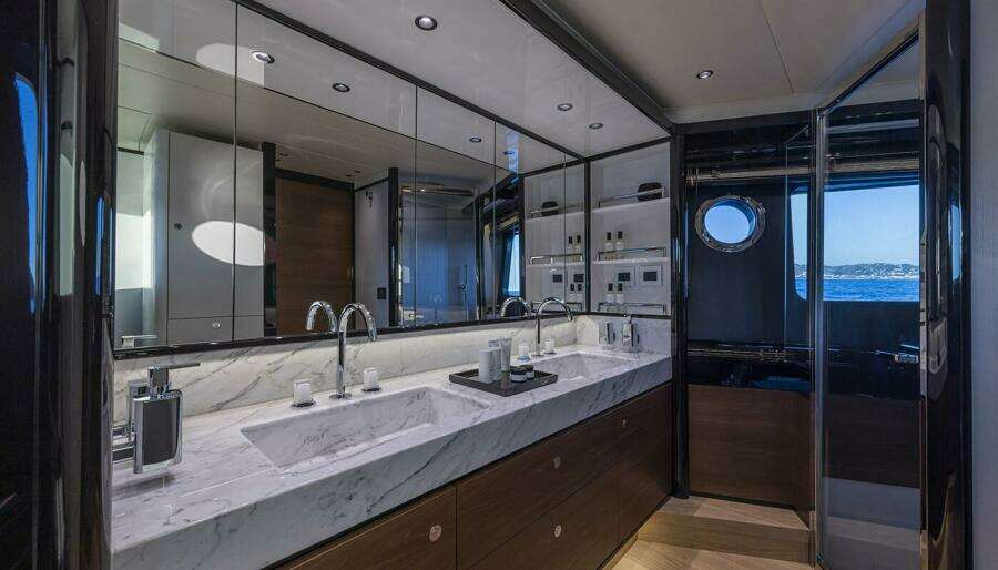 ON ORDER 75ft Absolute Yacht For Sale