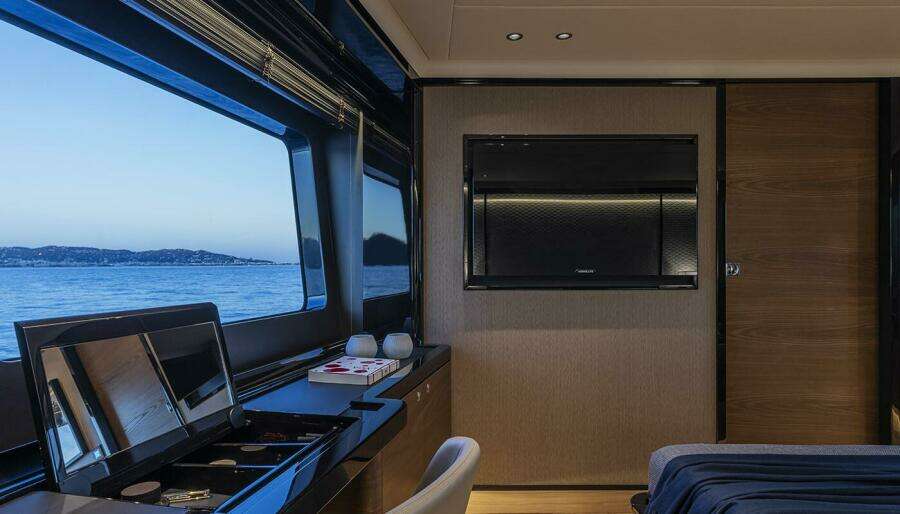ON ORDER 75ft Absolute Yacht For Sale