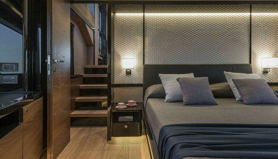 ON ORDER 75ft Absolute Yacht For Sale