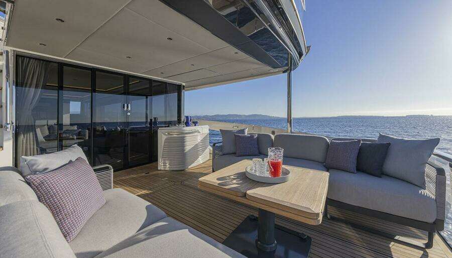 ON ORDER 75ft Absolute Yacht For Sale