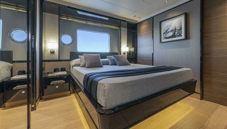 ON ORDER 75ft Absolute Yacht For Sale