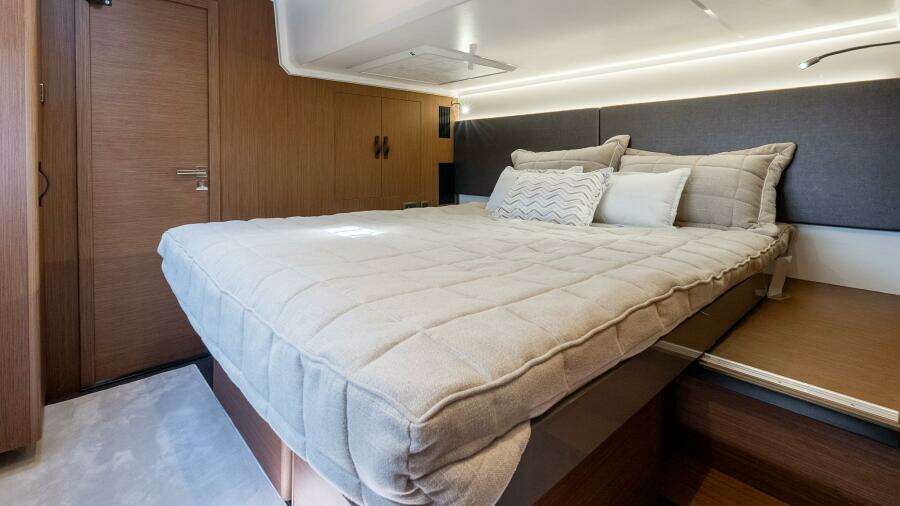 ON ORDER 48ft Prestige Yacht For Sale